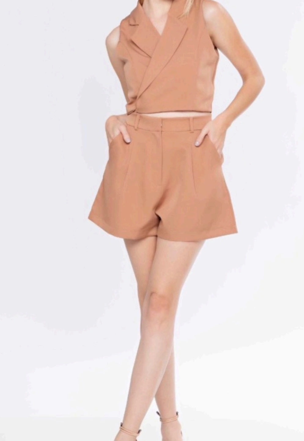 Conjuntos de short e cropped de alfaiataria